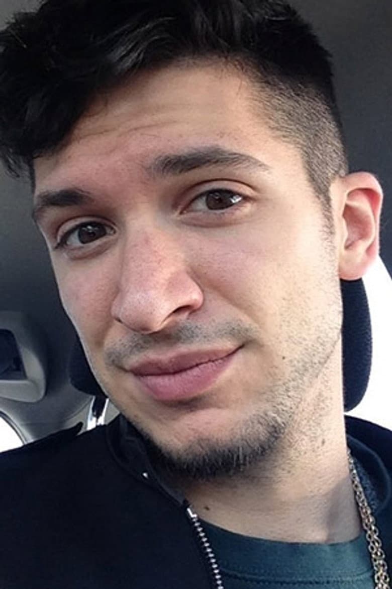 Antonio Manero — Rated on Seriez, track your watch history at seriez.app