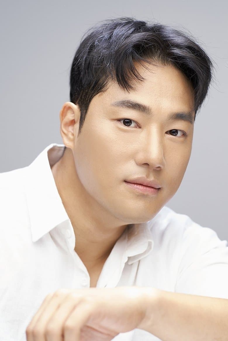 Jung Jong-woo — Rated on Seriez, track your watch history at seriez.app