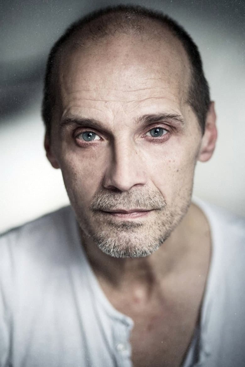 Erick Deshors — Rated on Seriez, track your watch history at seriez.app